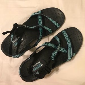 NIB Skechers - Reggae sandals